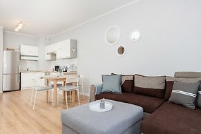 Apartments Chelmonskiego by Renters