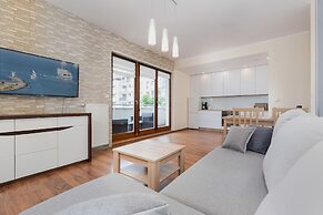 Black&white Apartments by Renters