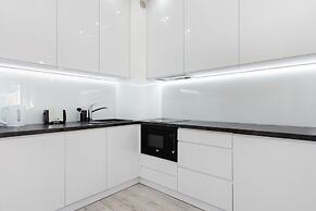 Black&white Apartments by Renters