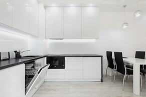 Black&white Apartments by Renters