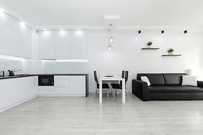 Black&white Apartments by Renters