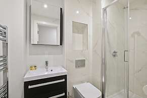 VICTORIA HOUSE by Aeria Apartments