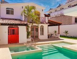 Hotel Rega Suites Guayabitos - Family & Kitchen