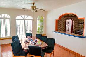 Hotel Rega Suites Guayabitos - Family & Kitchen
