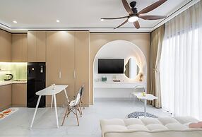 The Royal Homies - Phu My Hung