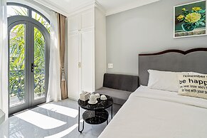 The Royal Homies - Phu My Hung