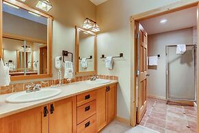 Passage Point 202 2 Bedroom Condo by RedAwning