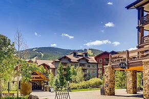 Passage Point 202 2 Bedroom Condo by RedAwning