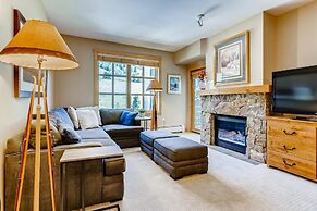 Passage Point 202 2 Bedroom Condo by RedAwning