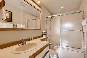 Creek Condos C-1 3 Bedroom Condo by RedAwning