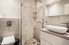 Luxury 3 BR Near the Beach