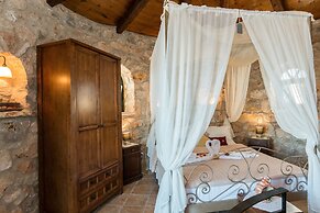 Potamitis Windmills & Apartments