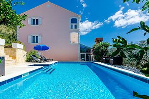 Villa Mateo