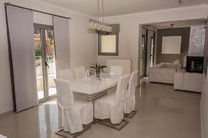 Villa Elegio by CorfuEscapes