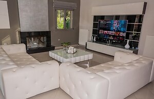 Villa Elegio by CorfuEscapes