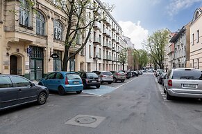 Apartment Poznan Dominikanska by Renters