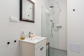 Apartment Poznan Matejki by Renters