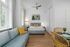 Apartment Poznan Matejki by Renters