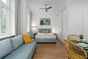 Apartment Poznan Matejki by Renters