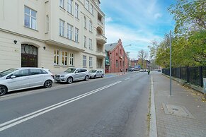 Apartment Poznan Matejki by Renters