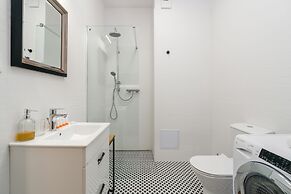 Apartment Poznan Matejki by Renters