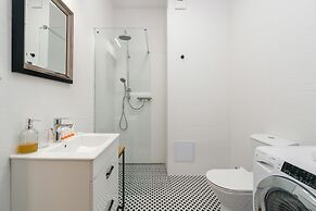 Apartment Poznan Matejki by Renters