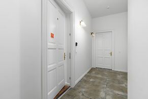 Apartment Poznan Matejki by Renters