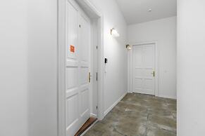 Apartment Poznan Matejki by Renters