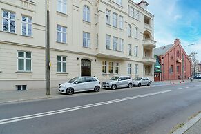 Apartment Poznan Matejki by Renters