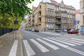 Apartment Poznan Matejki by Renters