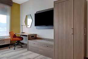 Holiday Inn Express And Suites Glendale Downtown by IHG