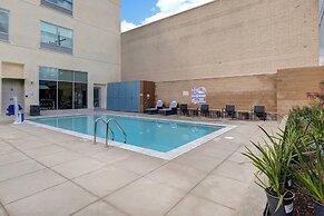 Holiday Inn Express And Suites Glendale Downtown by IHG