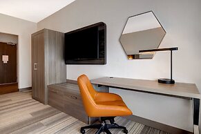 Holiday Inn Express And Suites Glendale Downtown by IHG