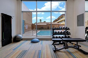 Holiday Inn Express And Suites Glendale Downtown by IHG