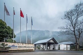 Howard Johnson Huashuiwan Hot Springs Resort Chengdu