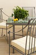 Casa Triana 1888 Suites by Época