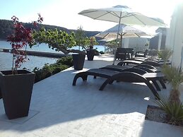 Room in Apartment - Apartments and Rooms With a Swimming Pool Kampor -