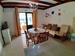 Room in Apartment - Apartments and Rooms With a Swimming Pool Kampor -