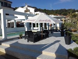 Room in Apartment - Apartments and Rooms With a Swimming Pool Kampor -