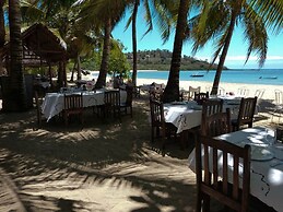 Eenjoy Your Relaxing Vacation Right on the Beach at Hotel Belvedere la