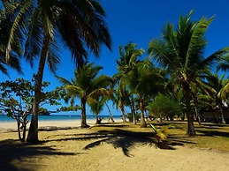 Eenjoy Your Relaxing Vacation Right on the Beach at Hotel Belvedere la