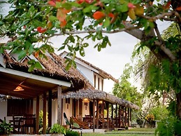 Eenjoy Your Relaxing Vacation Right on the Beach at Hotel Belvedere la