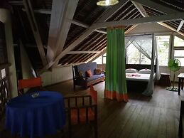 Eenjoy Your Relaxing Vacation Right on the Beach at Hotel Belvedere la