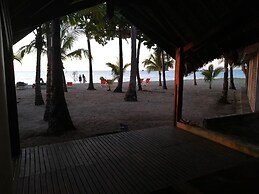 Eenjoy Your Relaxing Vacation Right on the Beach at Hotel Belvedere la