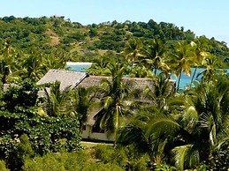 Have a Relaxing Vacation Right on the Beach Enjoying the Locations Ame