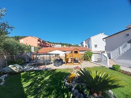 Room in Guest Room - Guesthouse Raffaello