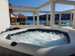 Room in Guest Room - Guesthouse Raffaello