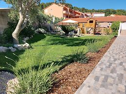 Room in Guest Room - Guesthouse Raffaello