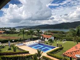 Finca Lago Calima With Excellent View