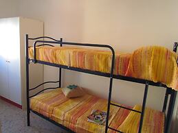 Comfy Seafront Apartment - Beahost